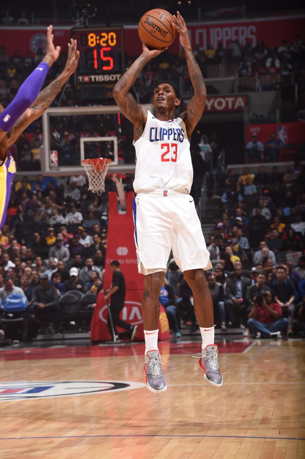 替补中锋在 替补中锋在